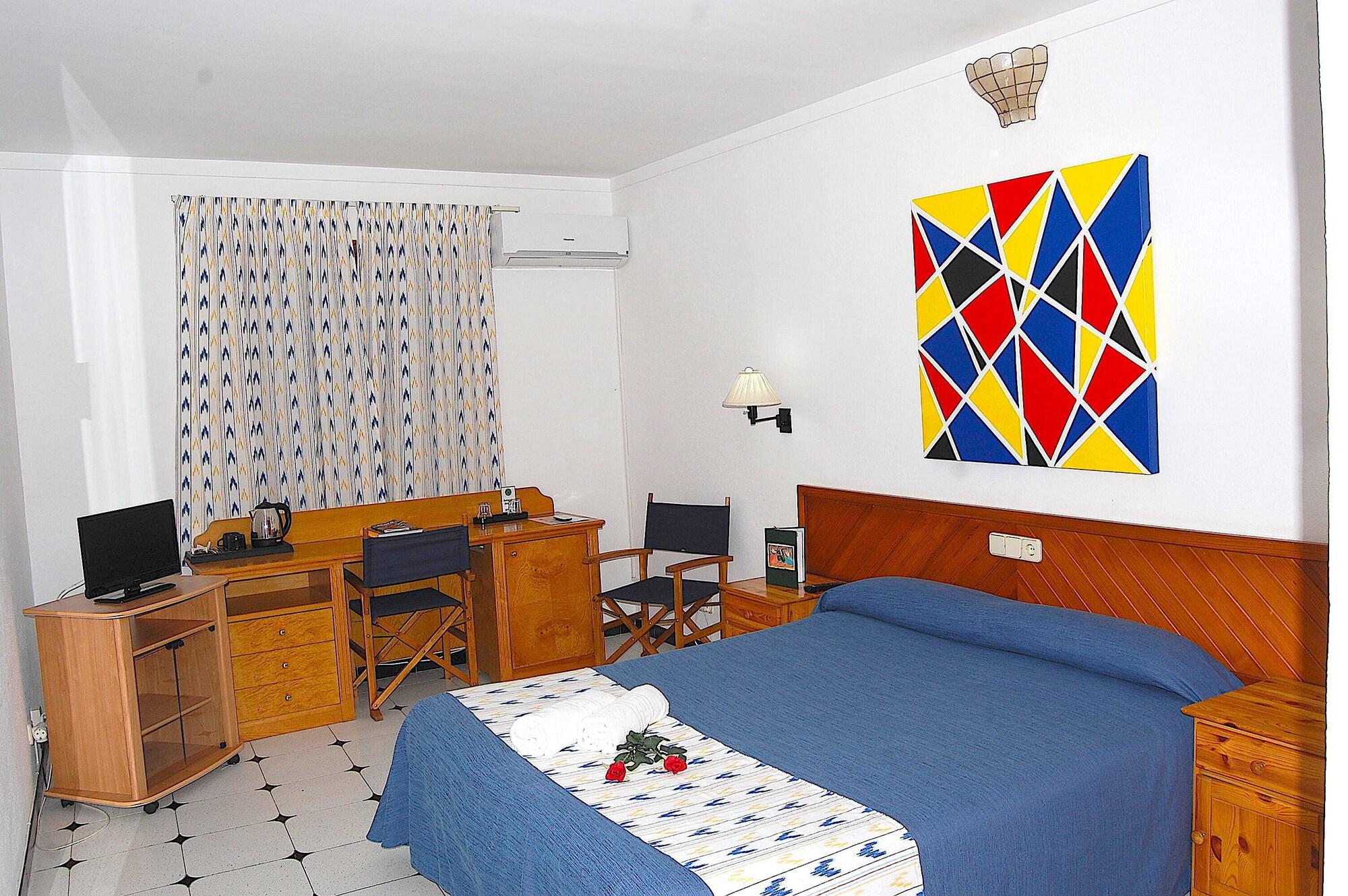 Hostal Ca'N Tiu Alaro Exterior photo