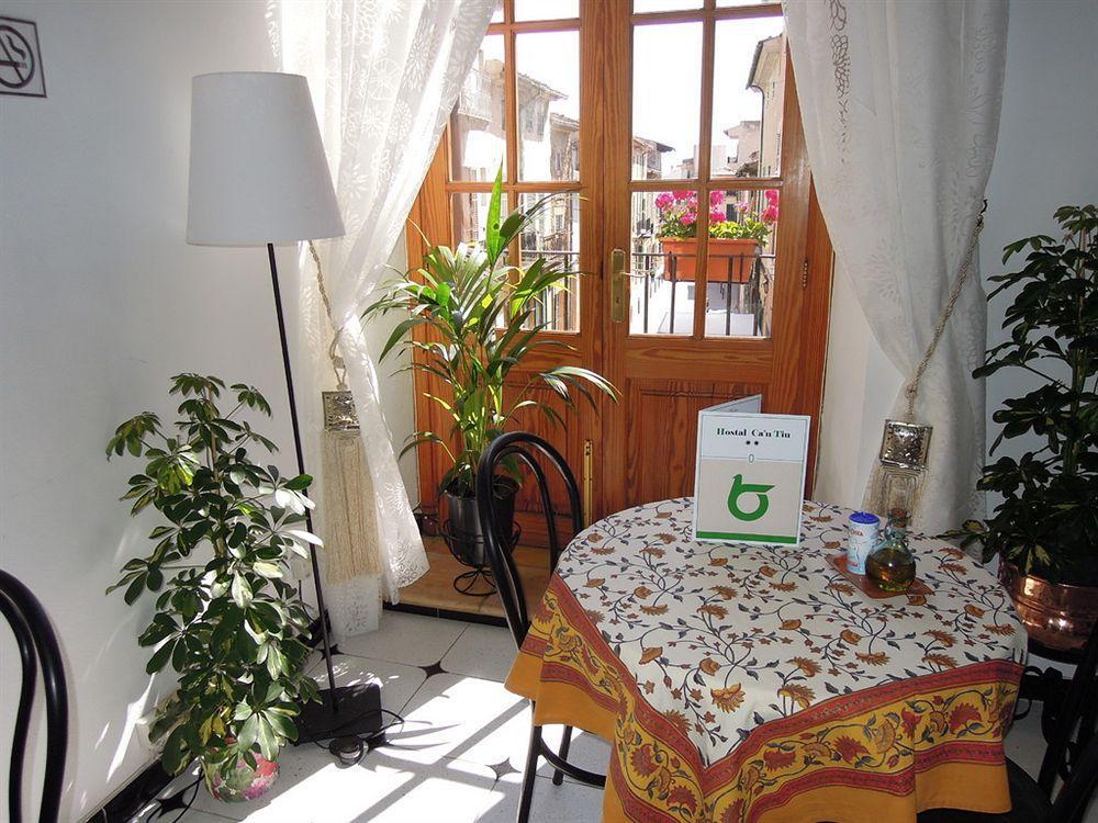 Hostal Ca'N Tiu Alaro Exterior photo